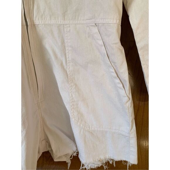 Jen’s Pirate Booty Amazon Palmetto Romper in Coconut Linen Size M - Picture 8 of 12